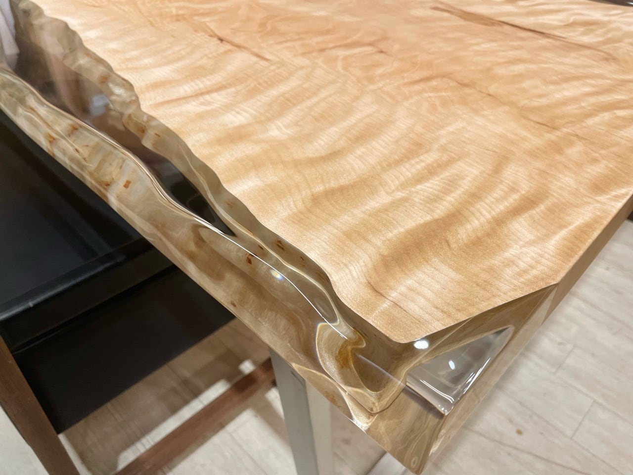 新春特別セール！レジンテーブル/プレミアムグレー/サークル/ハンドメイド/一点物 水目桜（ミズメザクラ）_2000×810×40_浅草本店_テーブル天板/レジン