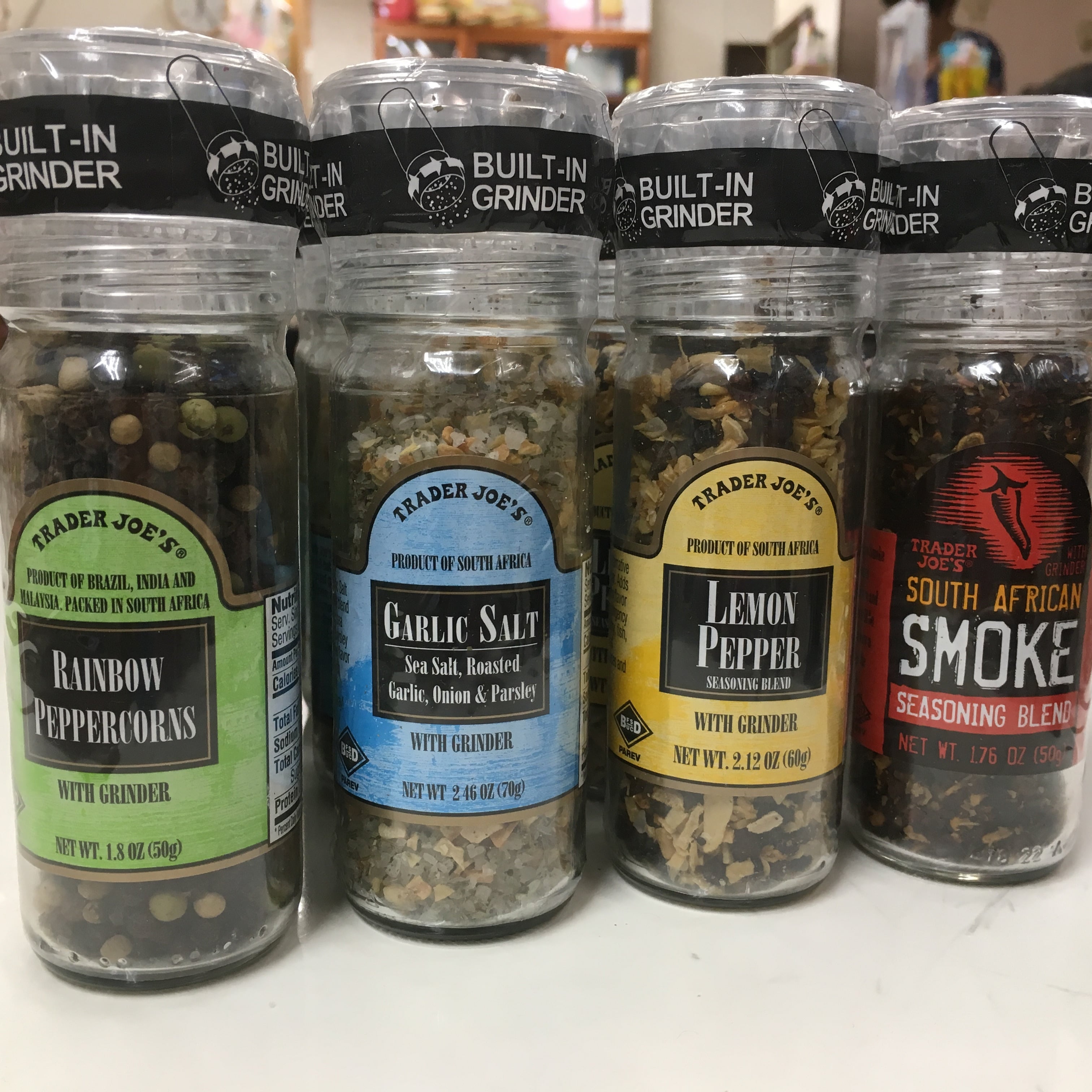 トレーダージョーズ ミル付きスパイス（調味料）4種セット | Bana Shop