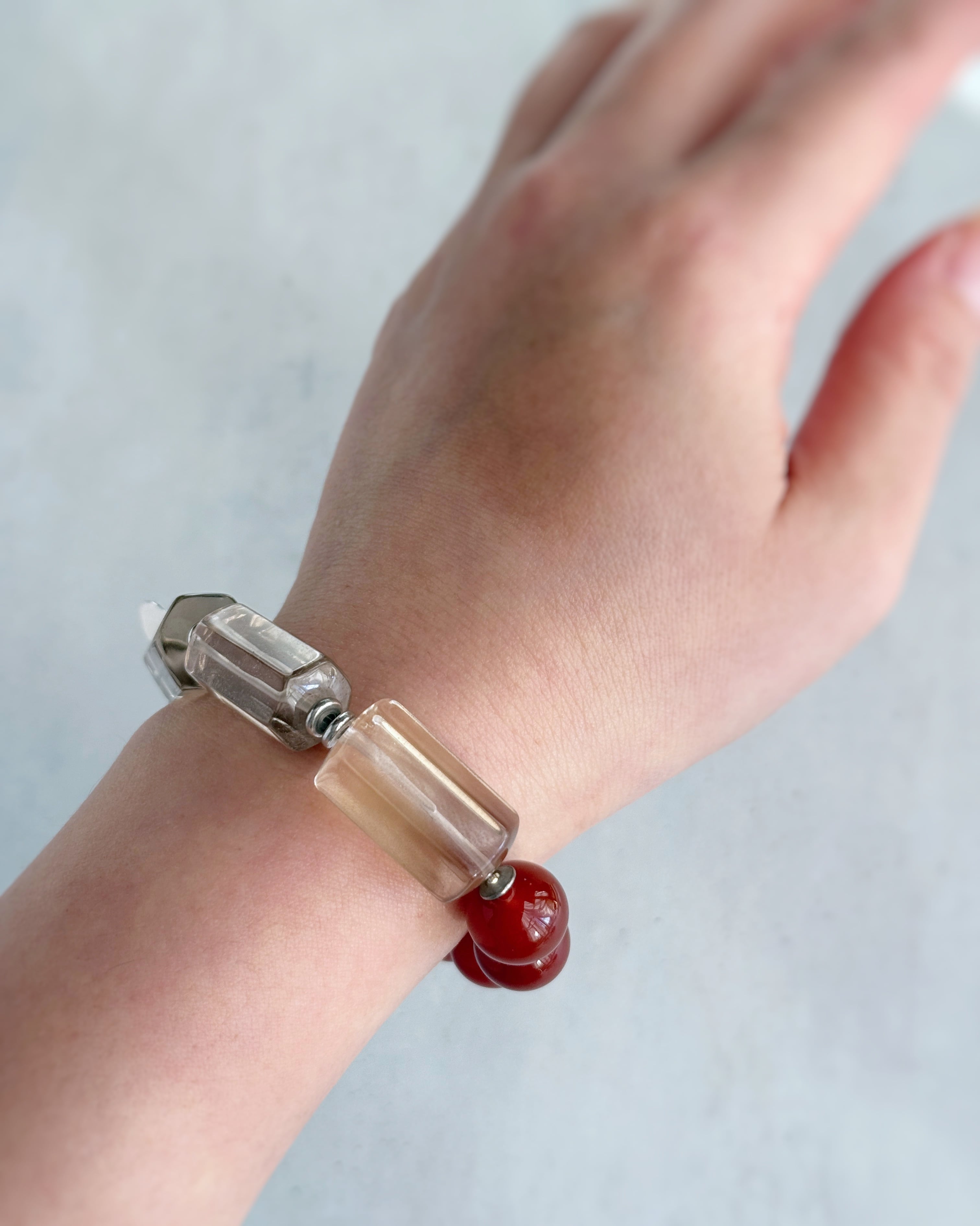 The 'Matilda' bracelet(レッドジェイド×スモーキークォーツ)