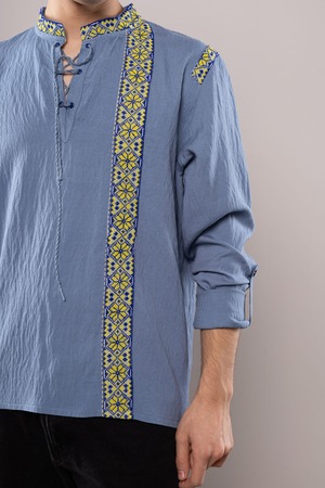 ウクライナ刺繍ヴィシヴァンカ　クロスステッチ手刺繍　Lサイズ　メンズ