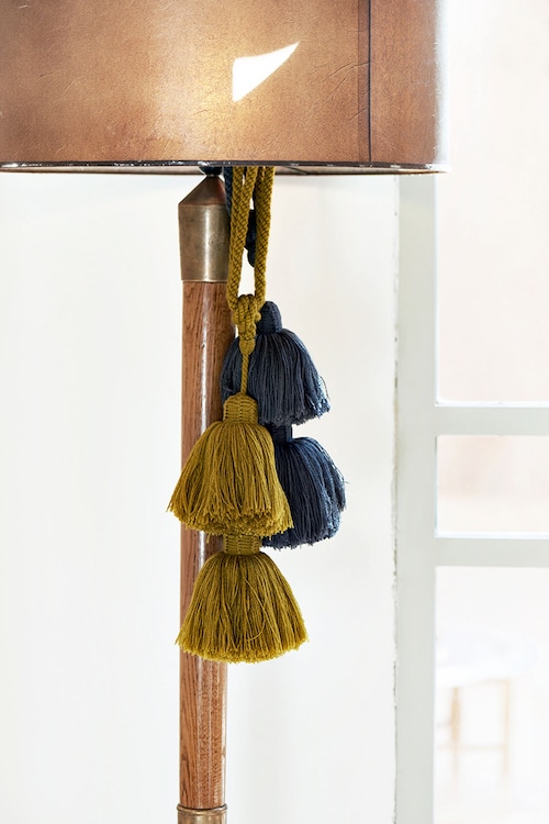 D POMPOM TASSEL