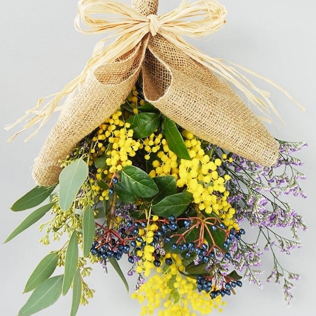 国産ミモザのスワッグブーケ Feliciteフェリシテ 送料込み よいはな Yoihana 最高品質のお花をお届けするネット通販 国産ミモザのスワッグブーケ Feliciteフェリシテ 送料込み よいはな Yoihana 最高品質のお花をお届けするネット通販