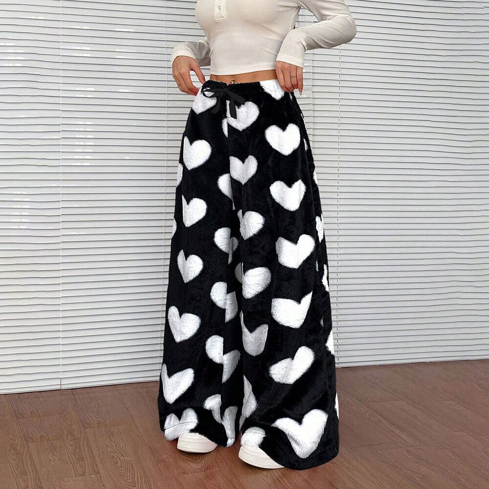 【送料無料】 ハート柄 ワイドパンツ フリース レディース 秋冬 防寒 保温 暖かい 韓国 フリースパンツ おしゃれ 大人 かわいい フェミニン ゆったり リラックス 体型カバー 部屋着 ルームウェア 大人可愛い 大人女子