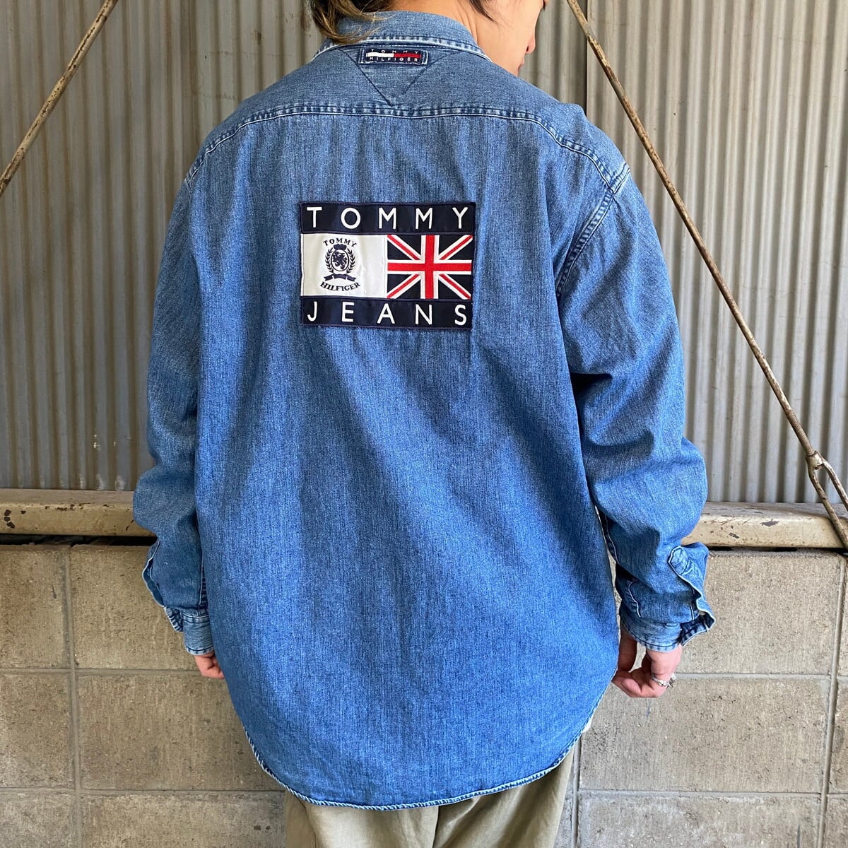 希少デザイン 90's TOMMY HILFIGER ロゴテープ デニムシャツ-