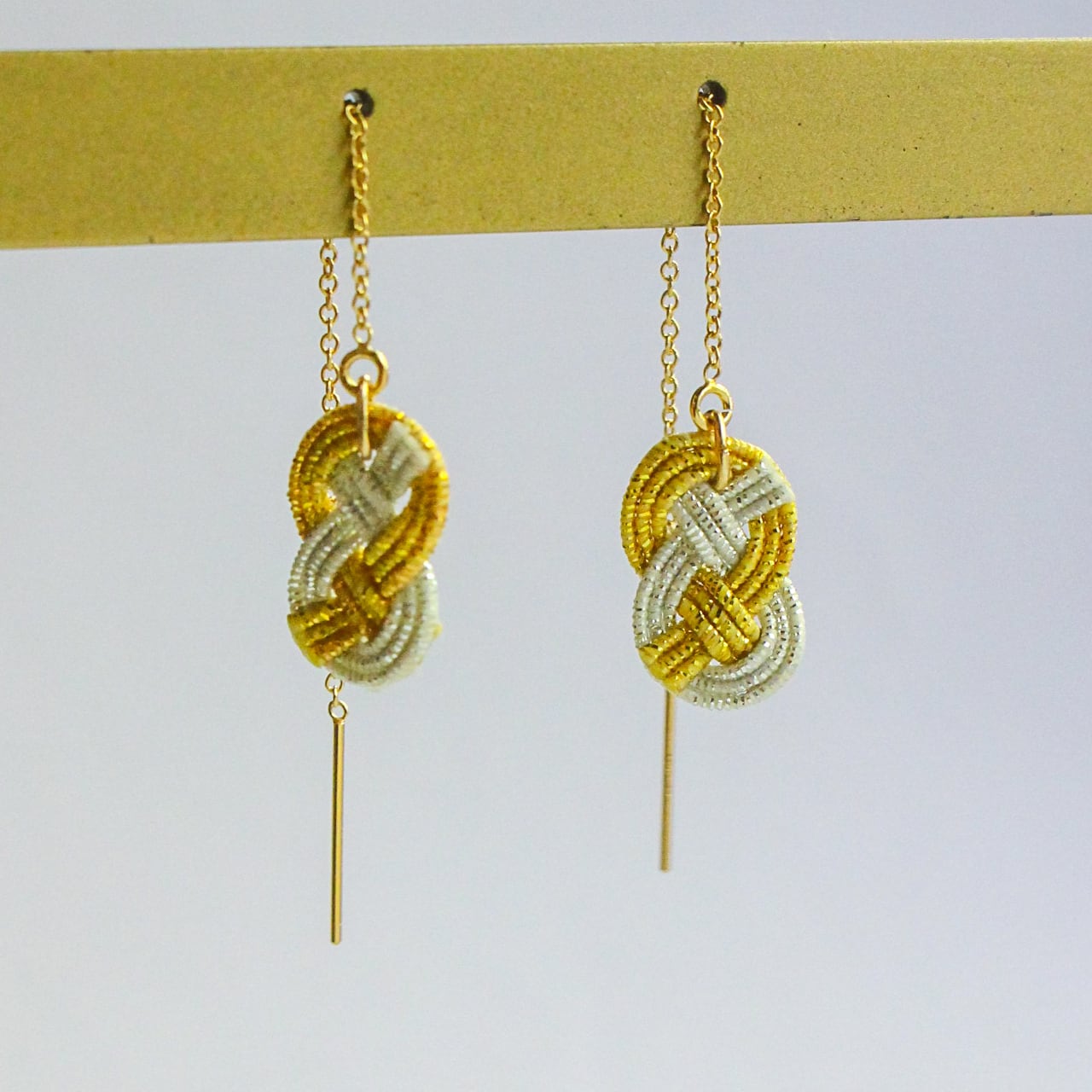 水引ピアス・イヤリング - MUSUHI - ゴールド＆シルバー | 紙単衣