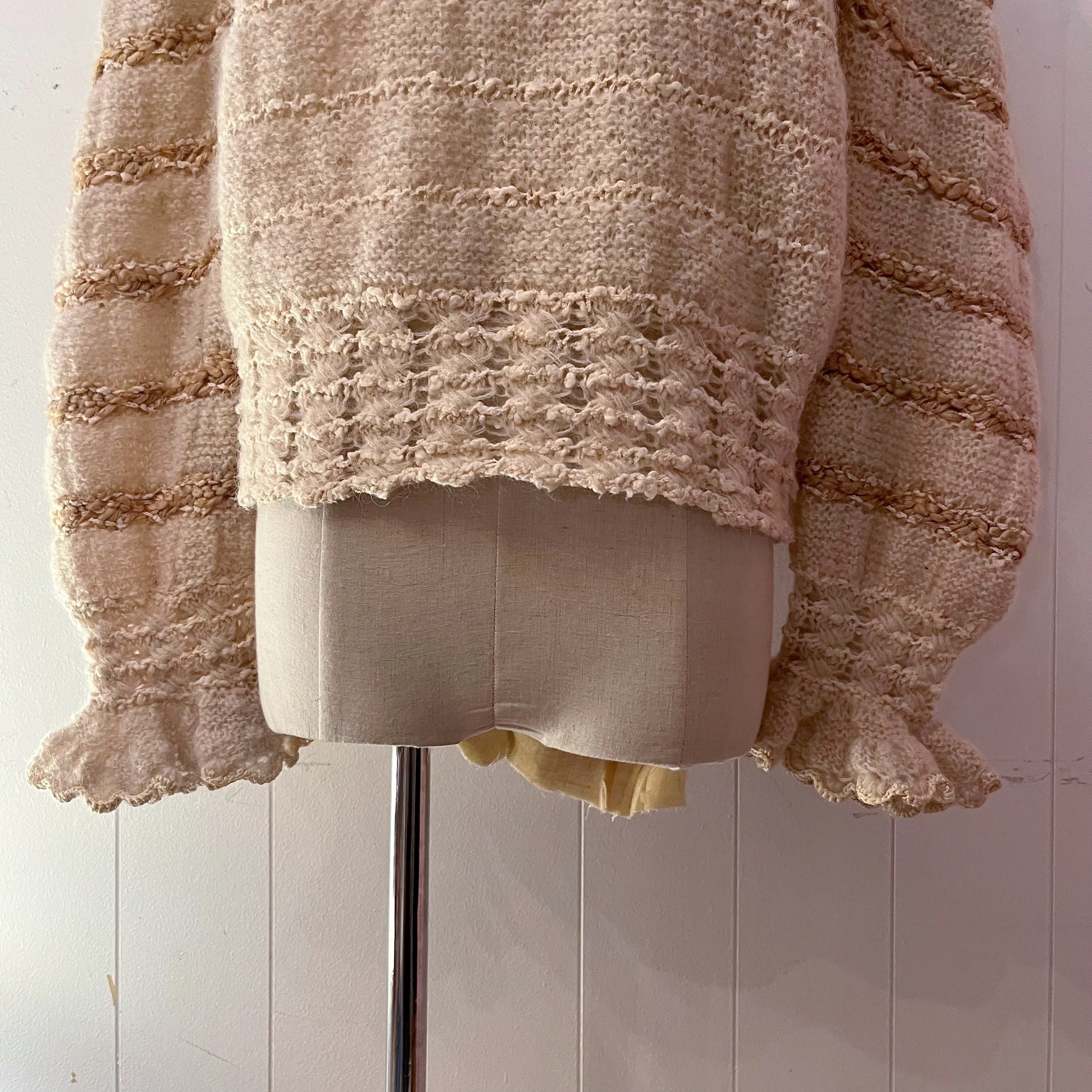 ruffle cuffs gold lame knit