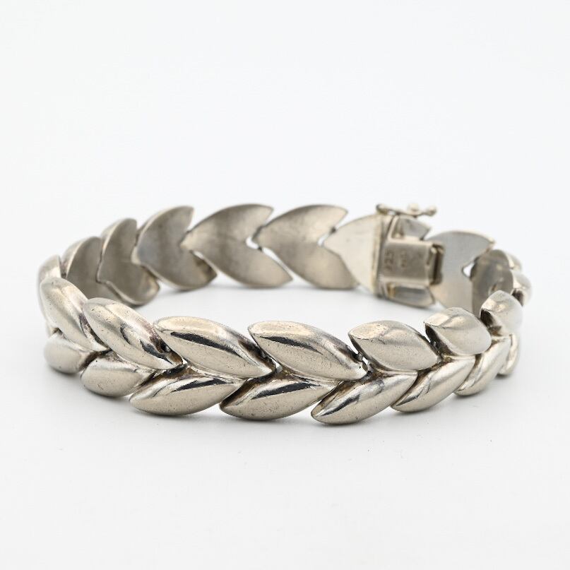 Leaves Design Link Bracelet / USA