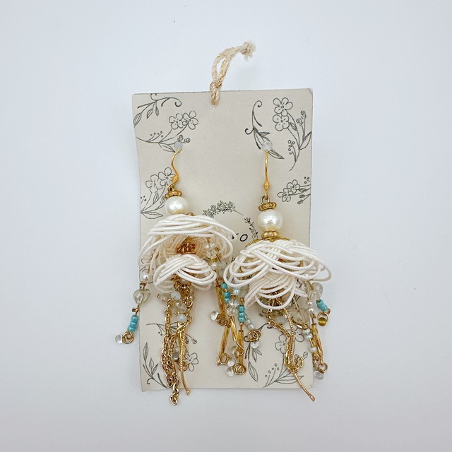 水引ピアス　JELLY　FISH （ジェリーフィッシュ）　キラ白×白