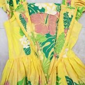 フラダンス 衣装 ワンピース ドレス マーメイドライン エムエムジェイ イエロー系 MermaidLine MMJ 日本製 ハイビスカス柄 モンステラ柄 フリル かわいい 華やか 鮮やか 明るい ハワイアン アロハ ハワイアンプリント フラ ダンス レッスン