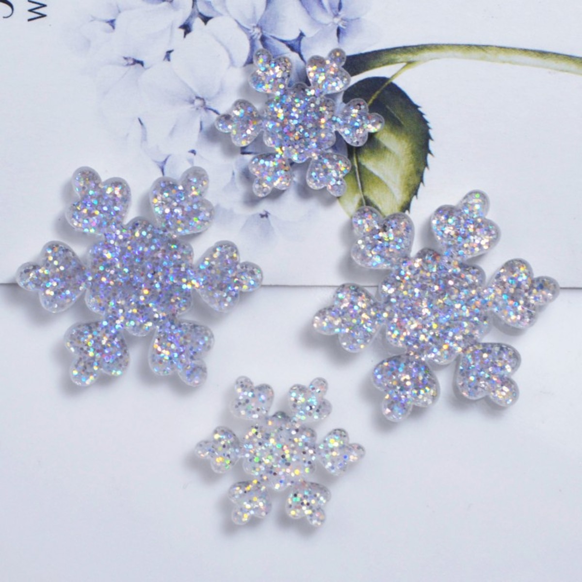 100個 16mm 26mm キラキラ プラパーツ 透明 雪の結晶 ハンドメイド 