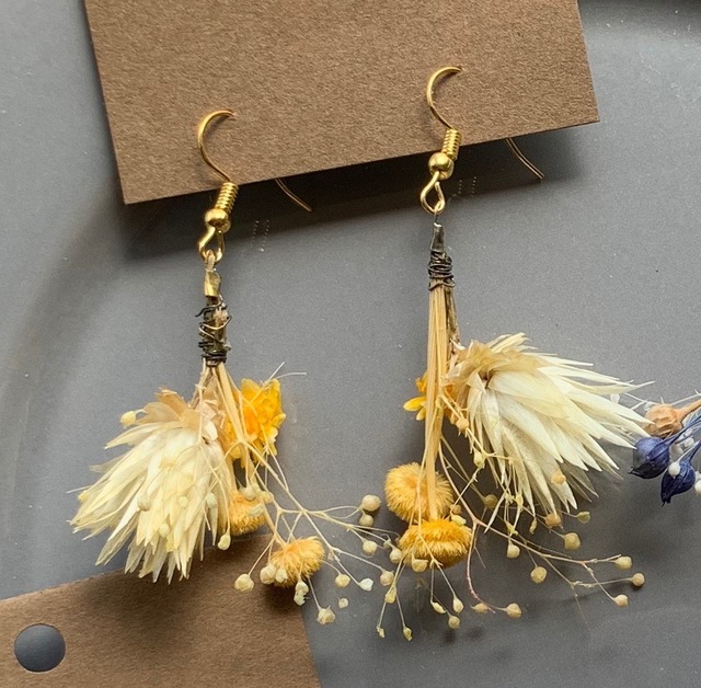 フラワーピアス