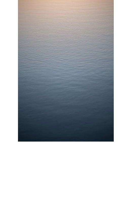 Still Water #2 (black wooden frame 62.5㎝ × 47.5㎝付き)