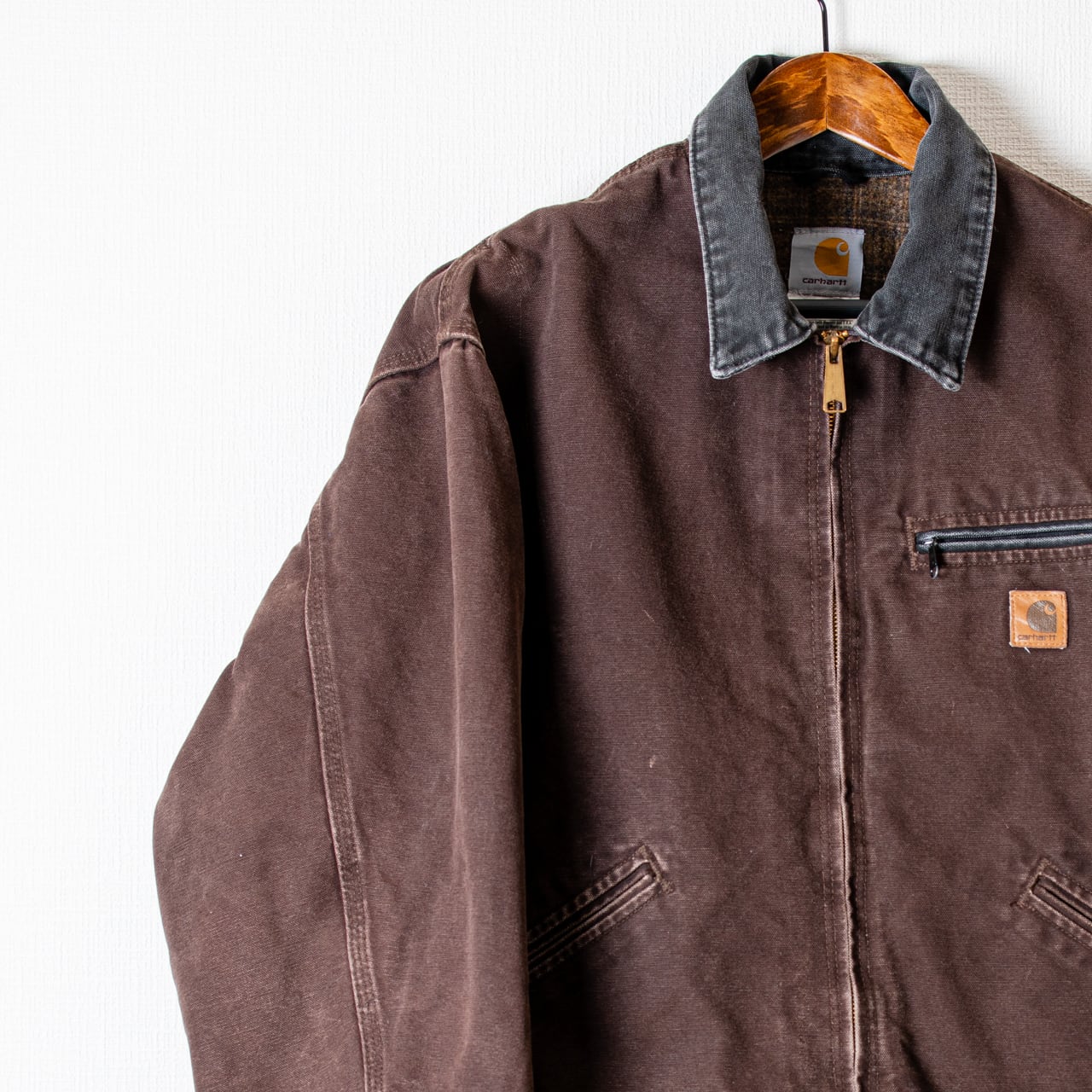 【J97 BRN】Carhartt デトロイトジャケット ブラウン