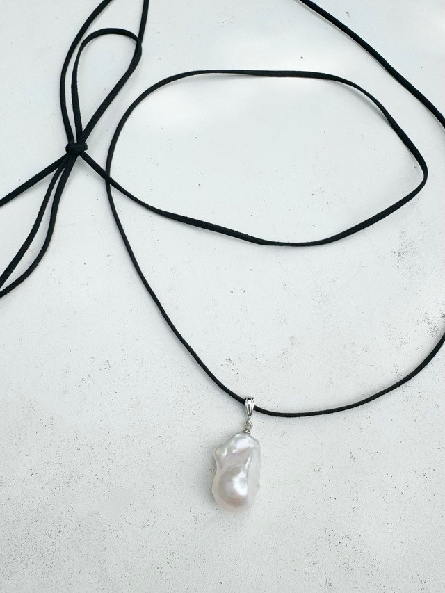 velour ribbon pearl necklace