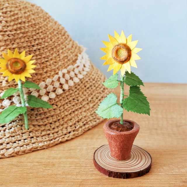 和紙の花 ブローチ『向日葵（ひまわり）』和紙アクセサリー／和紙アートフラワー