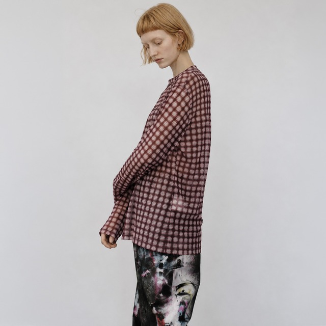 Blur check logo top A00271