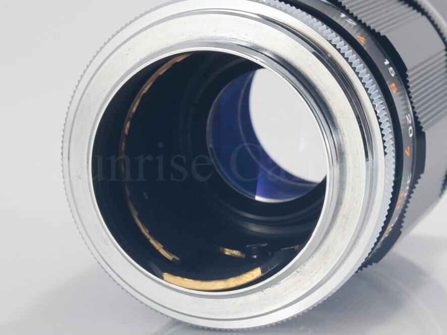 美品Canon 135mm F/3.5 ライカL39レンズ、ケース付整備済 美品Canon 135mm F3.5 III ライカL39レンズ整備済