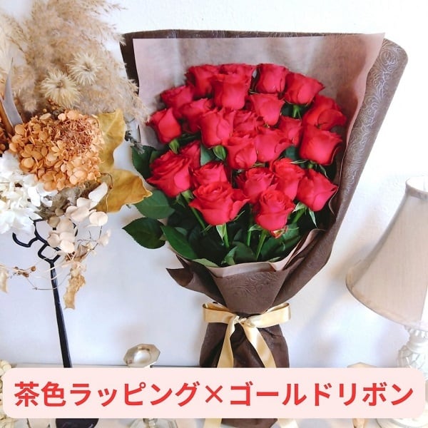 薔薇二段 ♡テーブル♡ 花言葉が満載♡12本のバラの花束 | レブーケ軽井沢