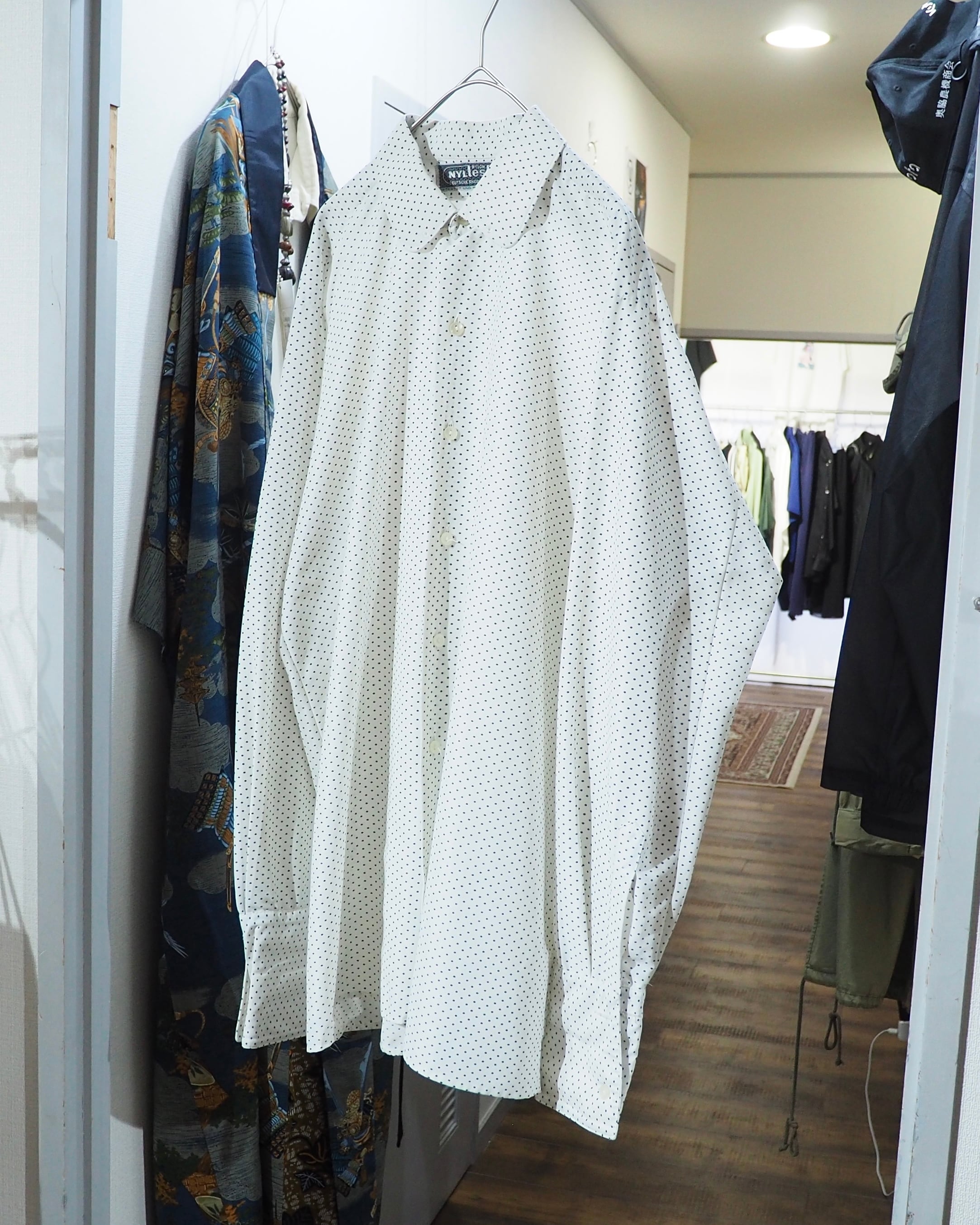 1970s ” Nyltest ” Dot pattern vintage Drape loose shirt
