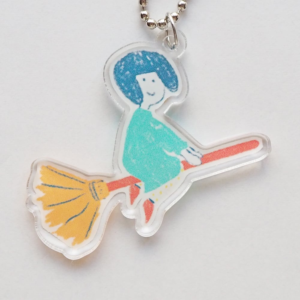 おかっぱちゃん アクリルキーホルダー 空飛ぶ 魔女 おかっぱ | kiko