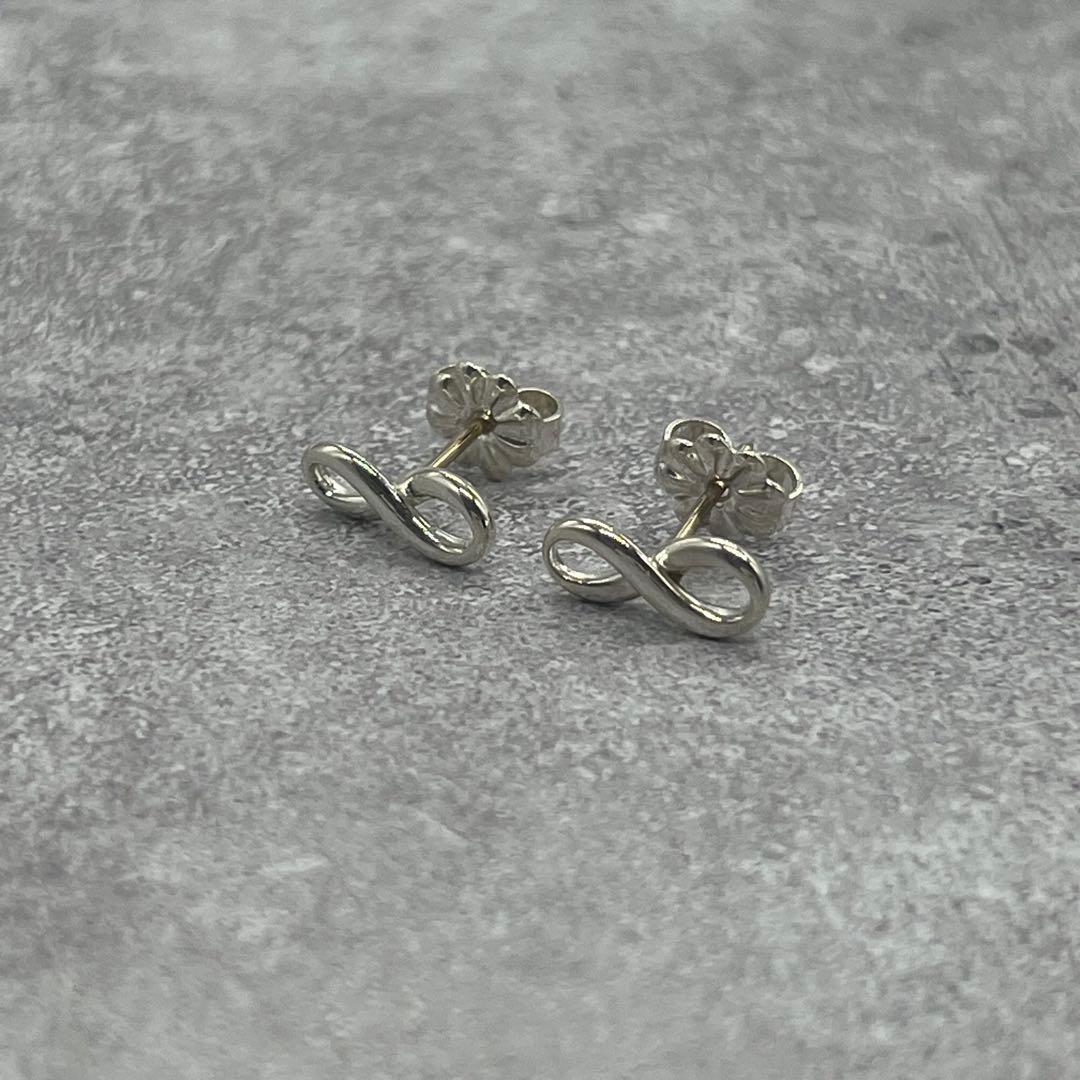 【限定】ティファニー TIFFANY&CO インフィニティ ピアス Ag925