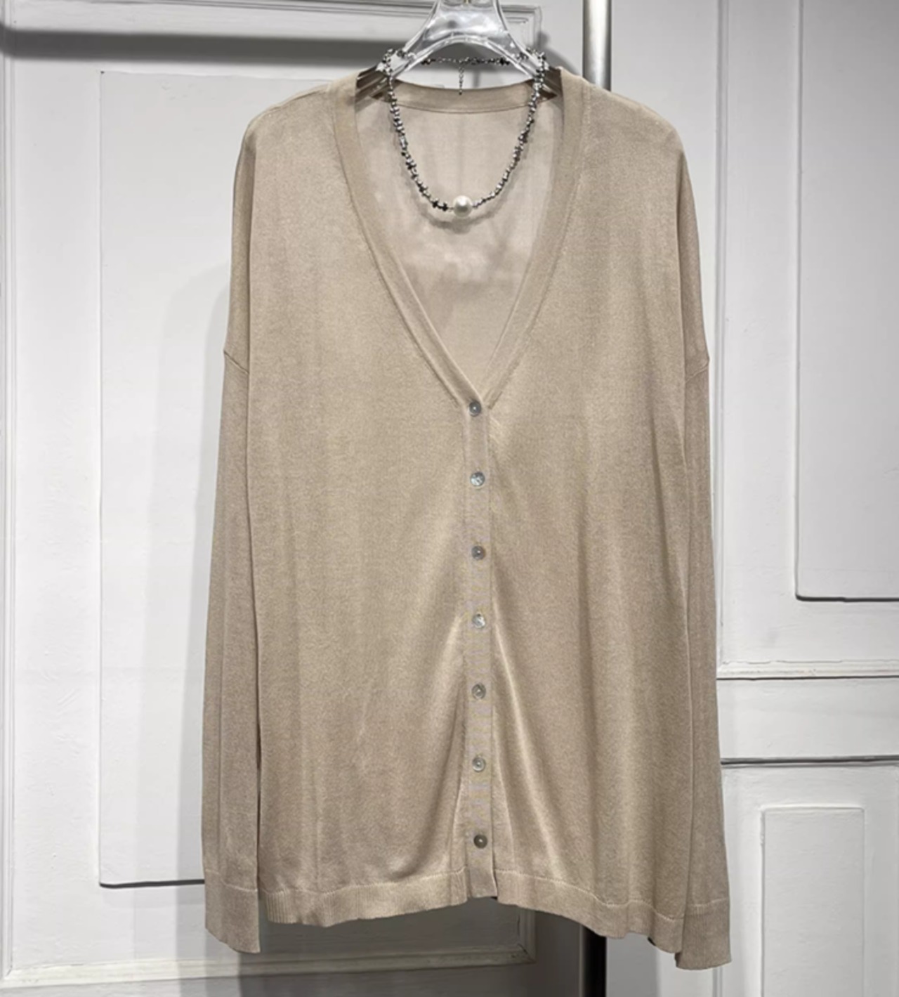 シンプル長袖ニットVネックカーディガン