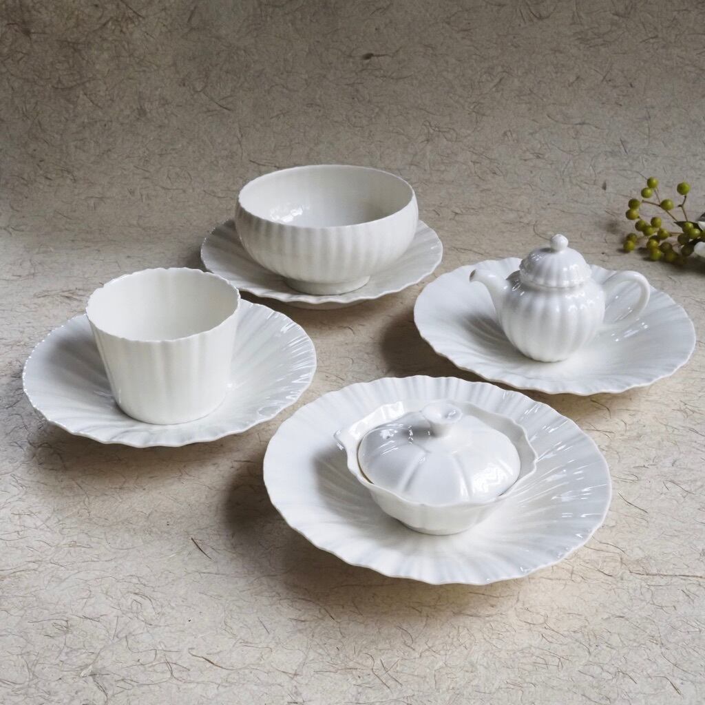 色原 昌希/白磁 レリーフ深皿 5.5寸