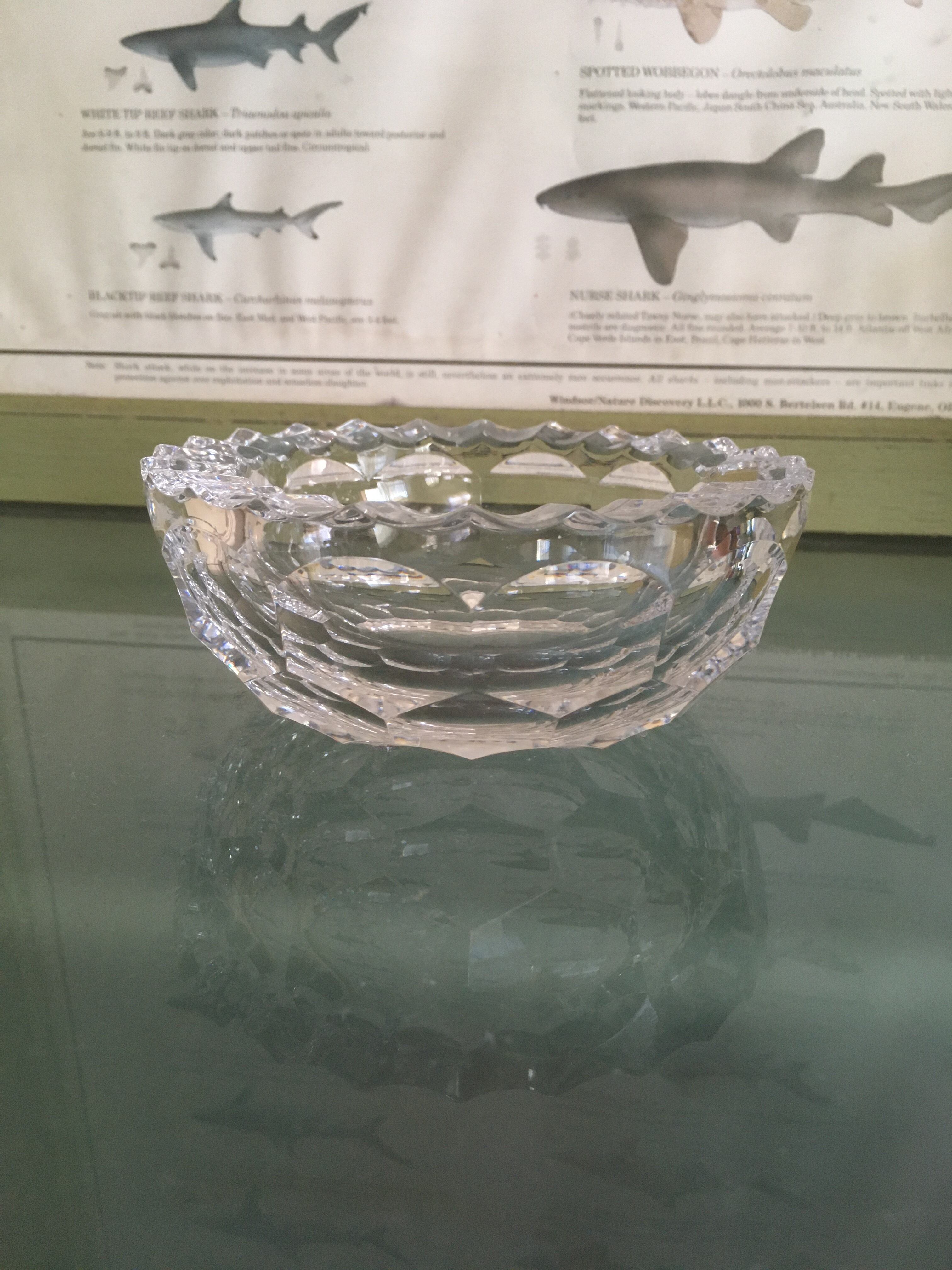 クリスタル灰皿です。綺麗です。