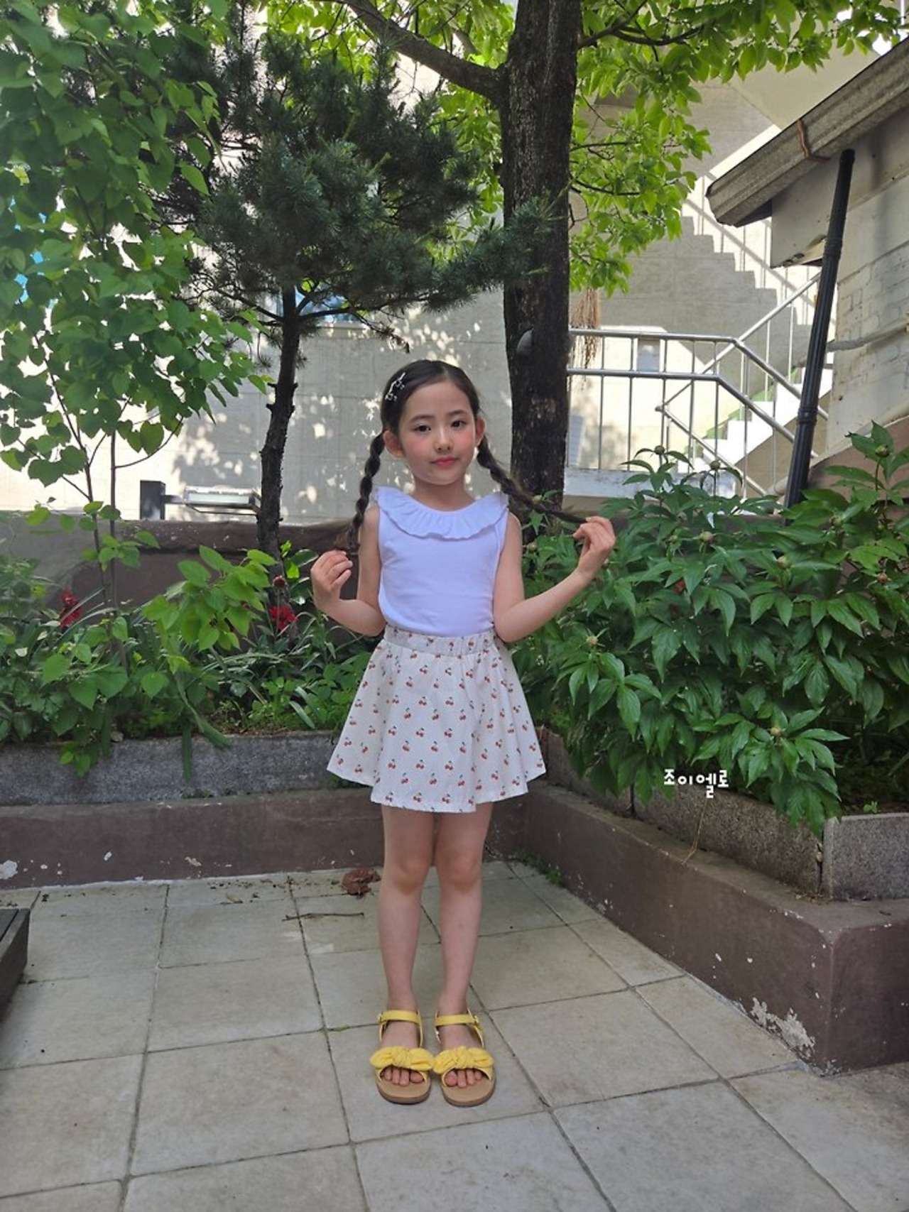 [GIOIELLO] Shirred Sleeveless / [조이엘로] 셔링나시