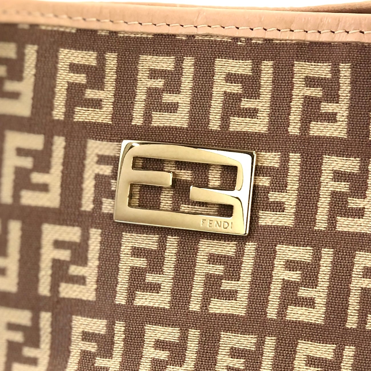 FENDI フェンディ ズッキーノ FFプレート キャンバス×レザー トート