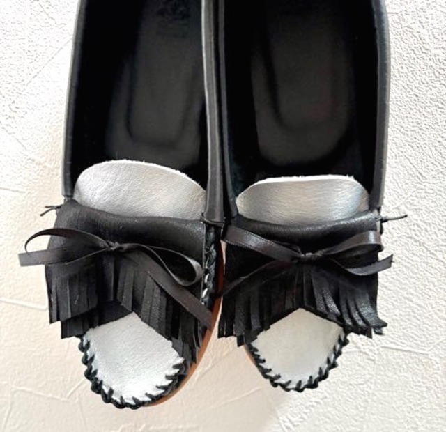 ハンドメイド本革モカシンローファー｜歩きやすい・柔らかい・大人フリンジリボン