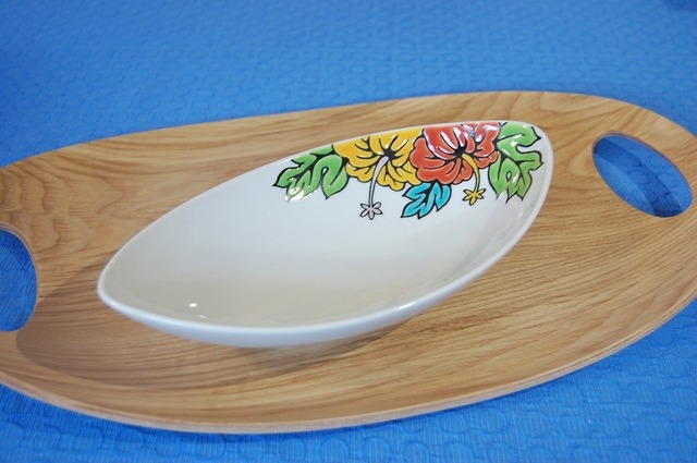 舟形皿　ハイビスカス