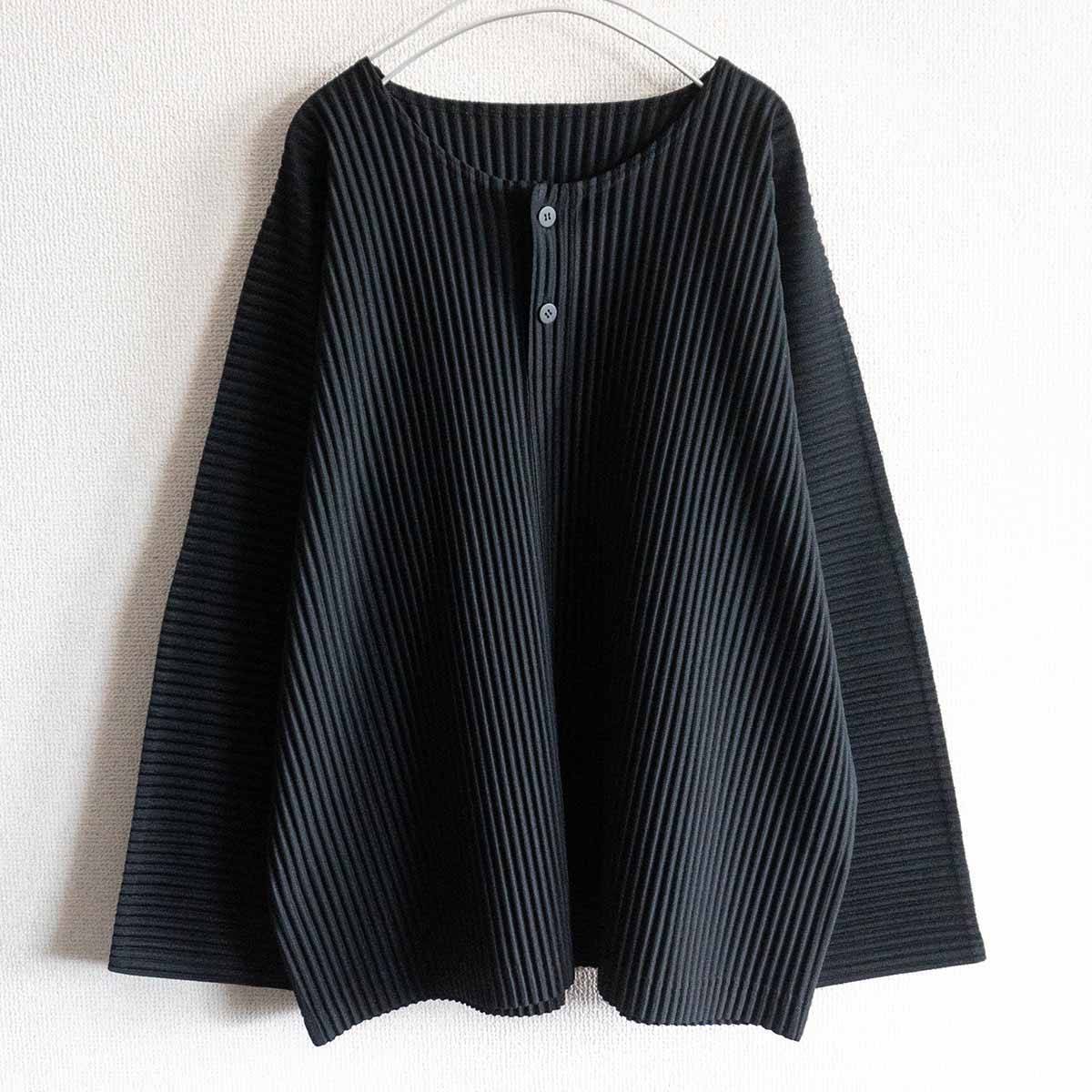 美品 ISSEY MIYAKE　プリーツカットソー 黒　長袖 ISSEY MIYAKE イッセイミヤケ プリーツ 長袖 カットソー 黒 - メルカリ