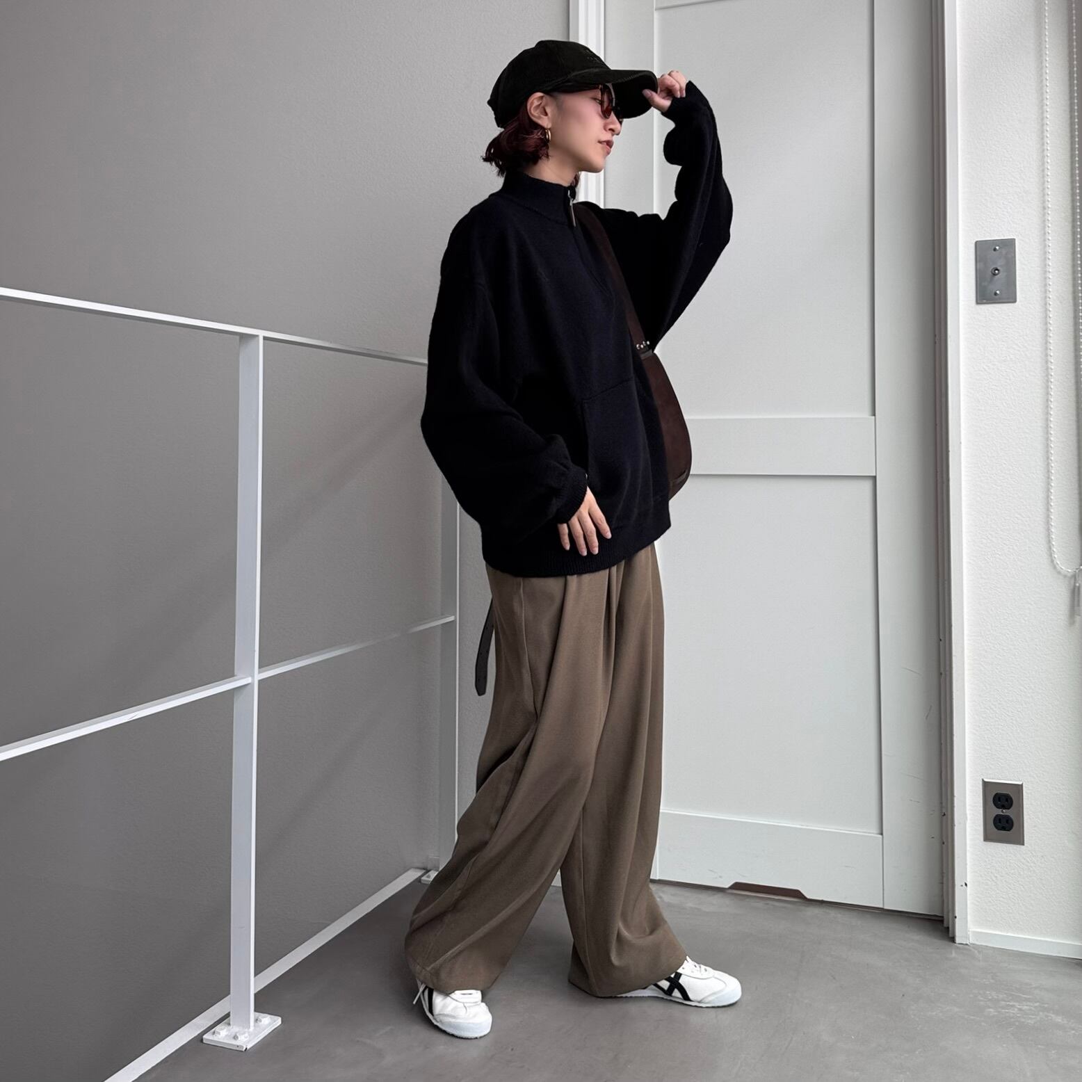 キャンセル分】マフポケット付ハーフジップニットPO/ブラック | CFT.