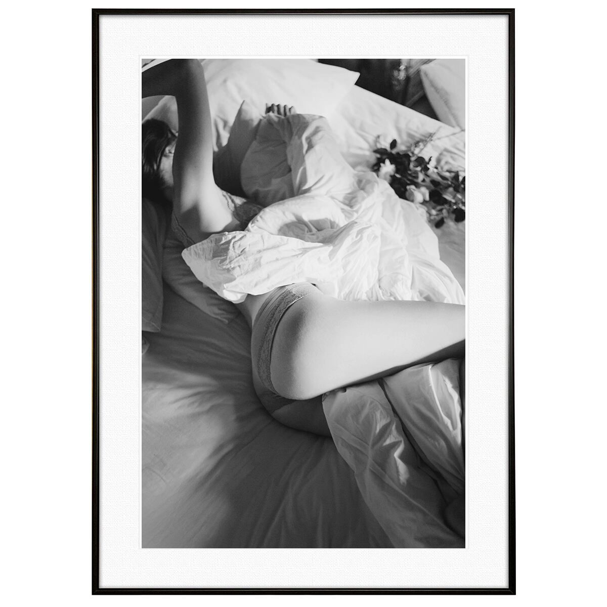 人物写真 ランジェリー姿の女性 インテリアアートフォト モノクロポスター額装 AS4345