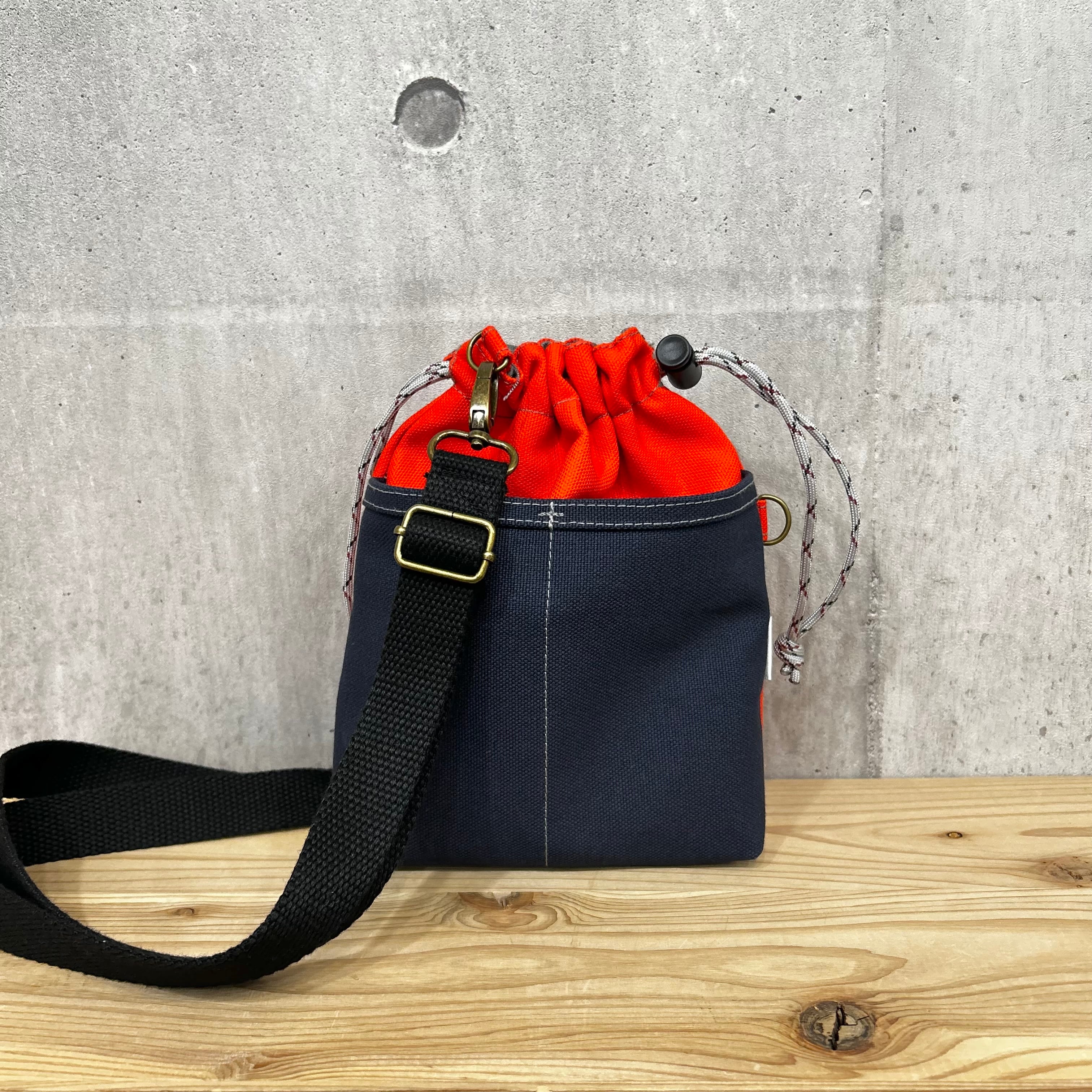 -* 2WAY巾着ショルダー *- 横Dカン付き【キャロット×ディープオーシャン】