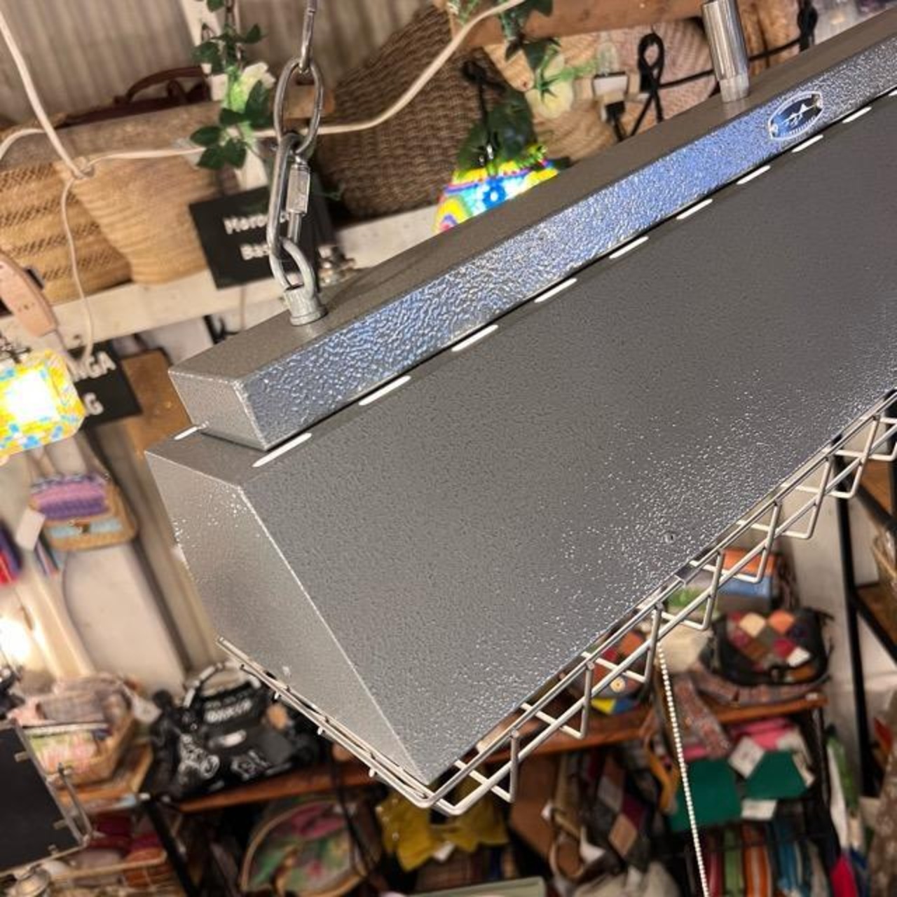 コンプトンランプ　ハンマートングレイ　メッシュ　インダストリアル