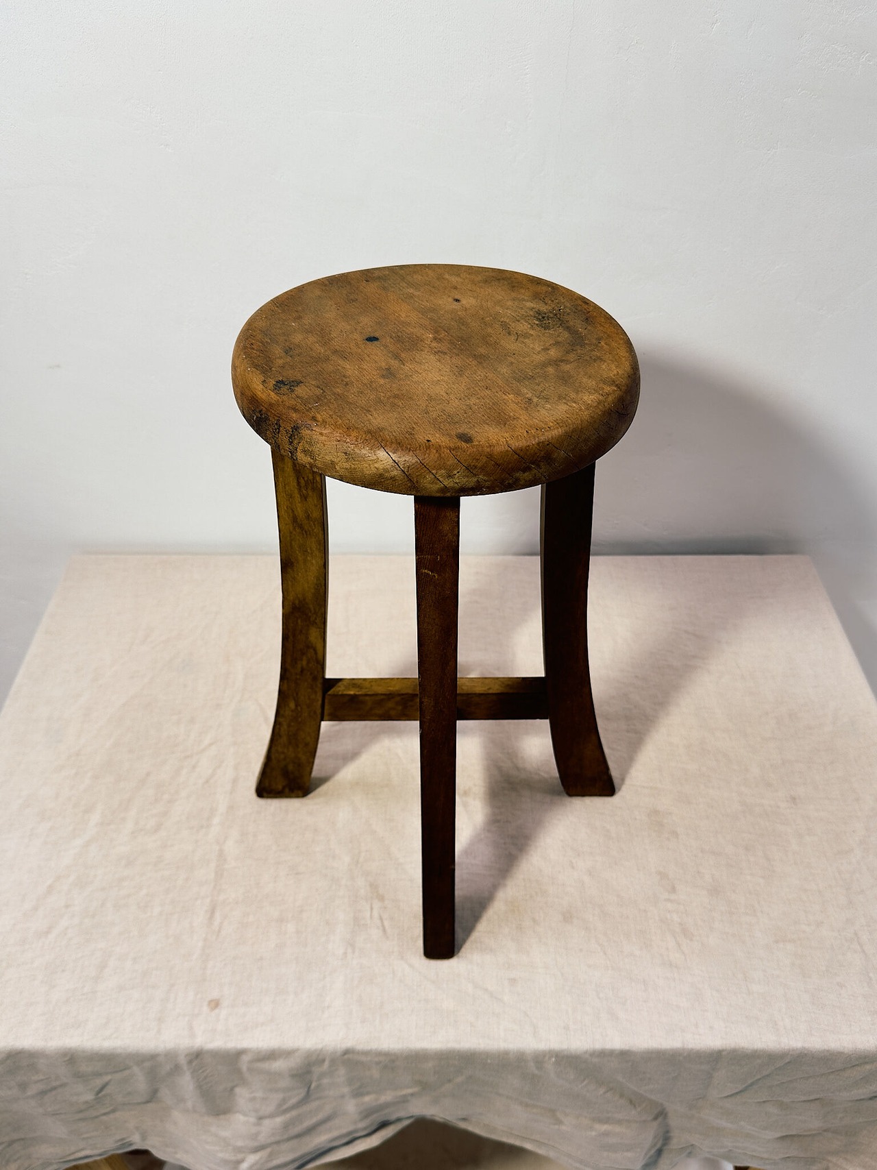 丸座のスツール（ロ）