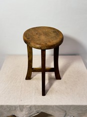 丸座のスツール（ロ）