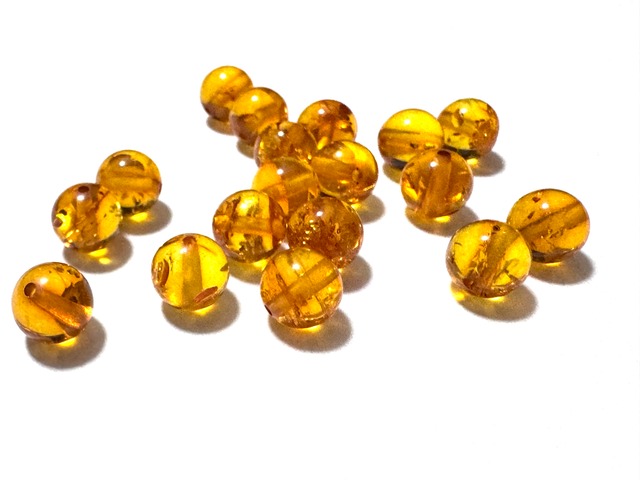 アンバー（イエローアンバー）約 9mm ■ 一粒販売 ■