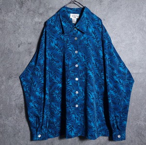 Turquoise blue botanical design shirt