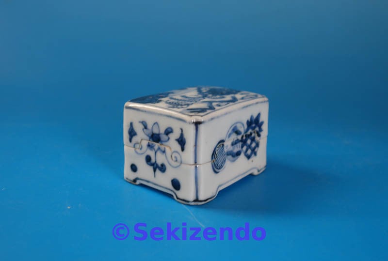 中国美術 青花 染付 四方 香合 山水図 香道具 盒子 蓋物 古美術品 景徳