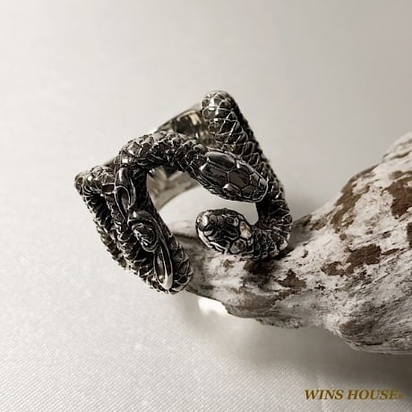 パイソンリングwins house Mサイズ15号