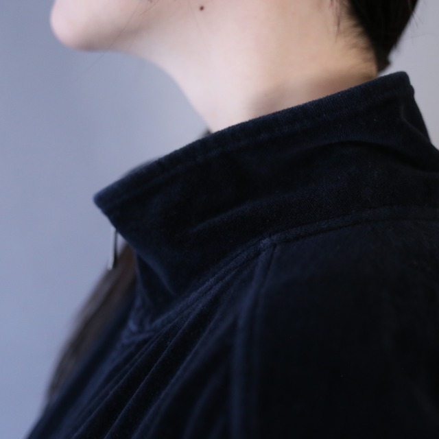 "SEAON JOHN" over silhouette black velours track jacket