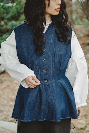 デニムペプラムベスト|Waist shaped denim vest