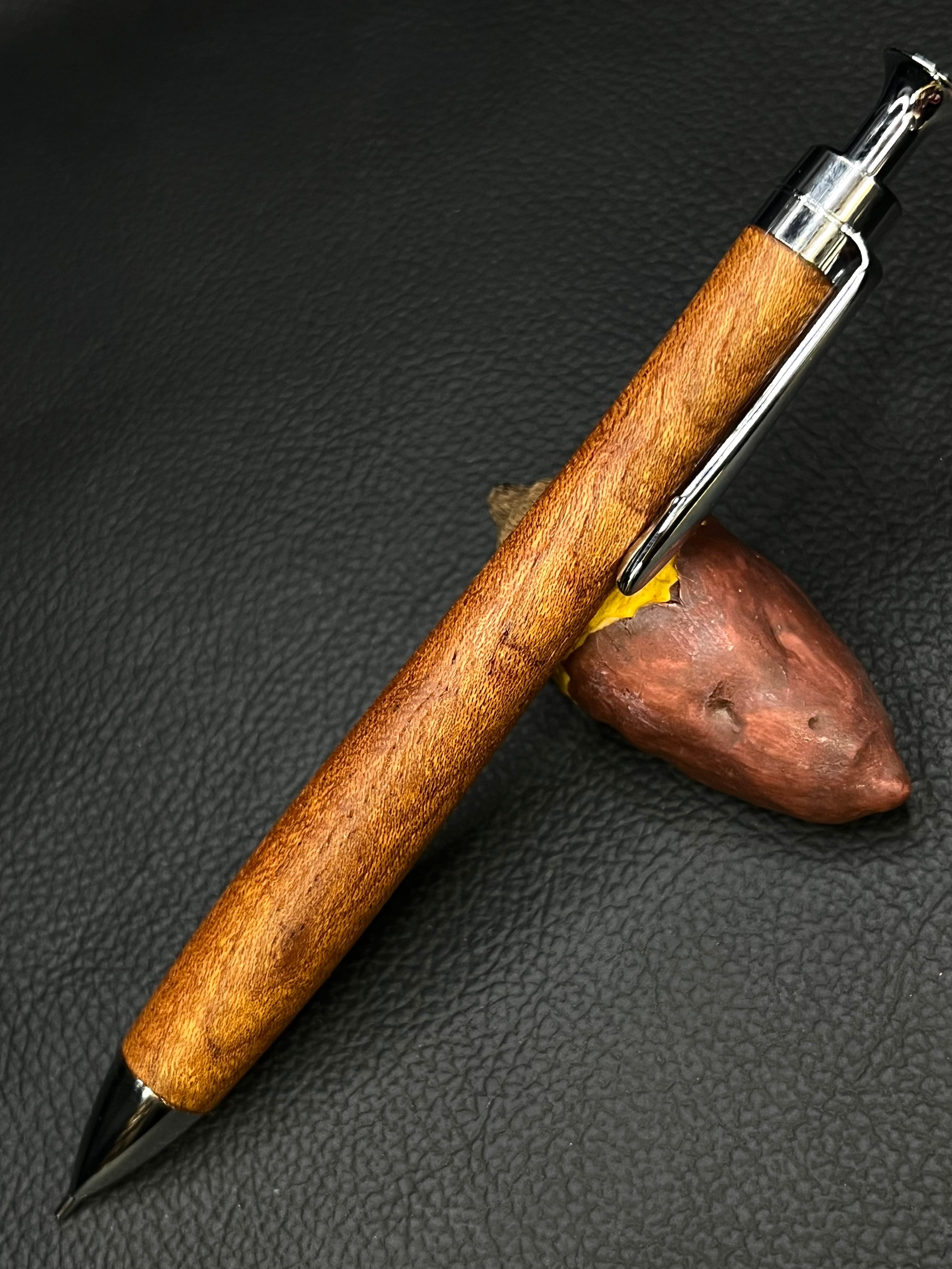 e0ea69a5f115d7d36e2442d73efec7