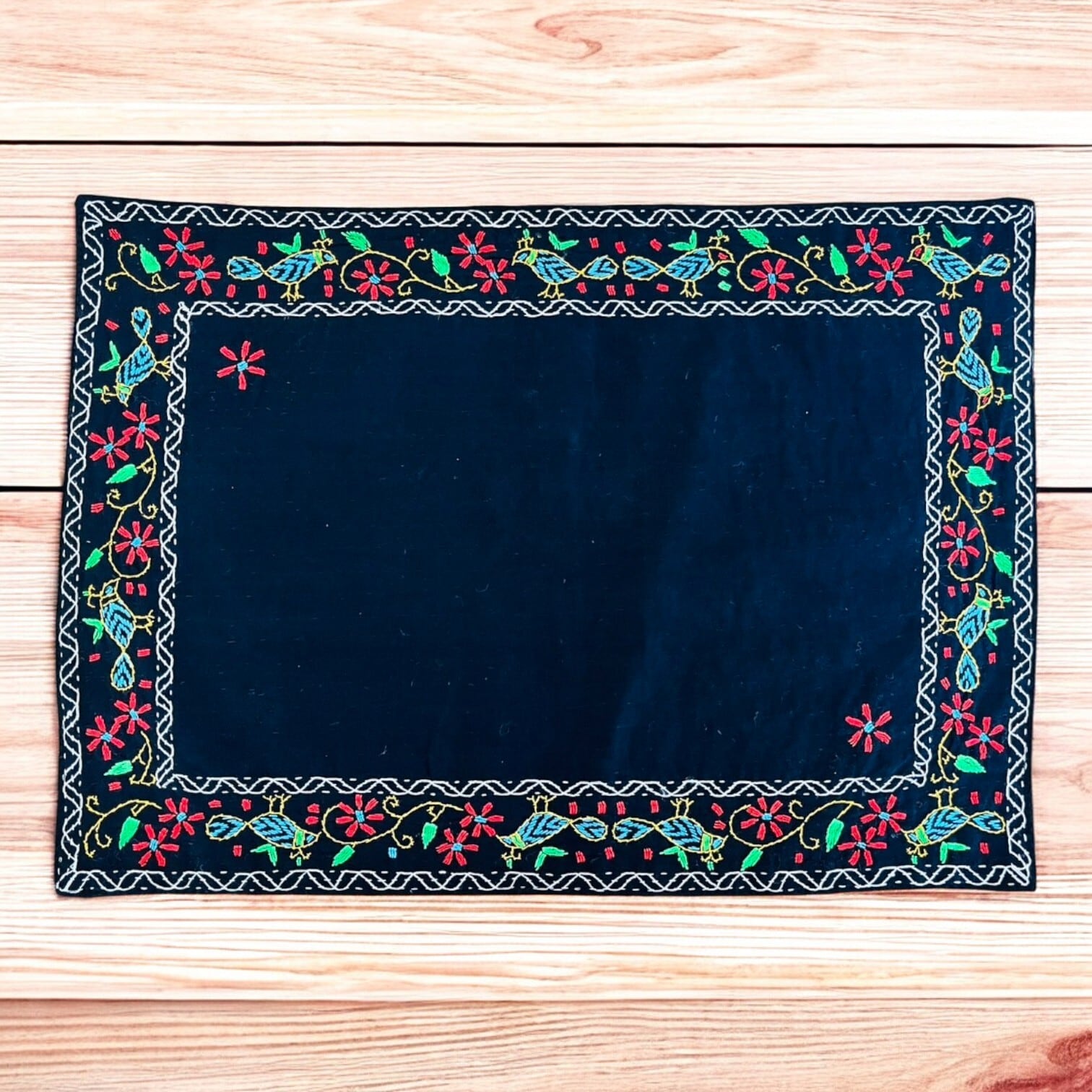 sold out】国際エンゼル協会 ノクシカタ刺しゅう ランチョンマット