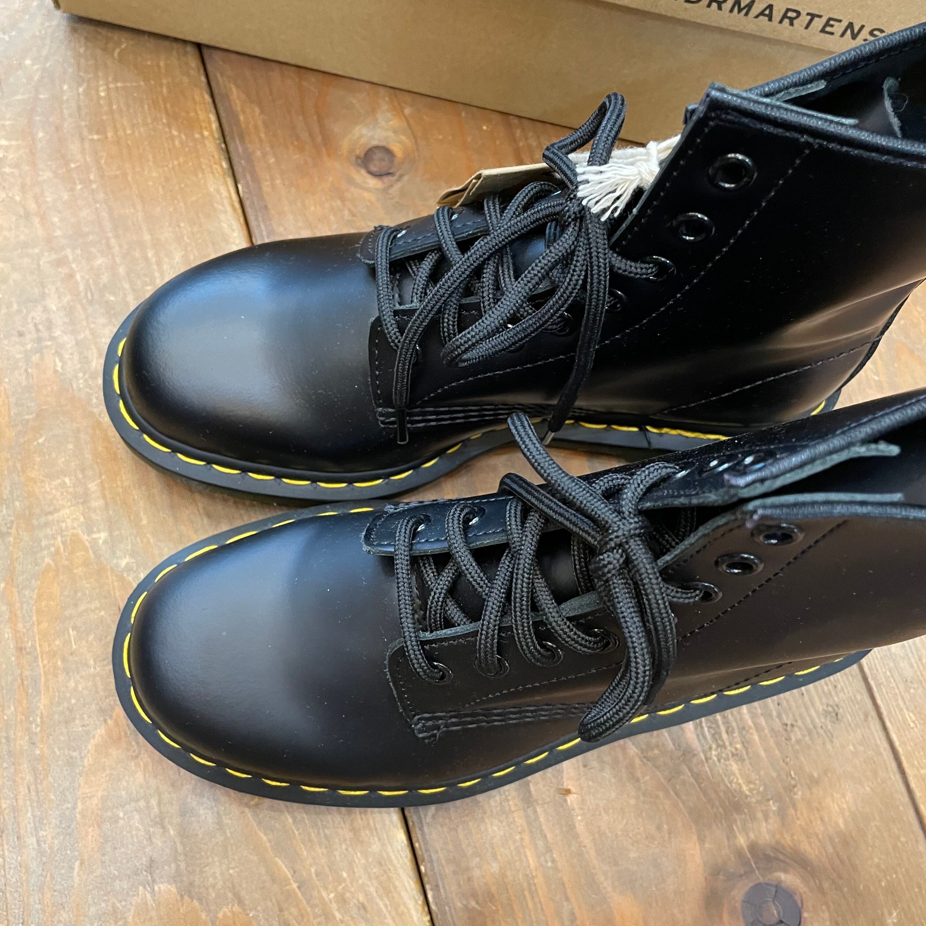 Dr.Martens 1460 8 ホール ブーツ 10072004 | IN THE World