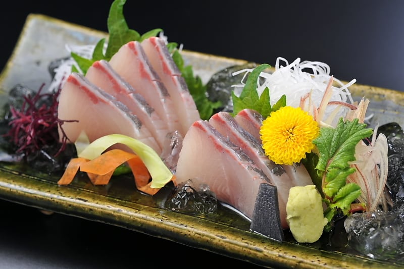 期間限定】柑橘の香り!みかんブリ丸ごと1尾分・冷蔵 | 宇和島プロジェクト