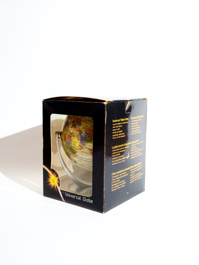 1985 Universal free-standing glove